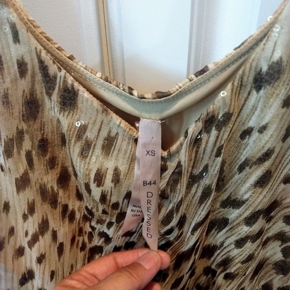 Dress - Picture 3 of 3